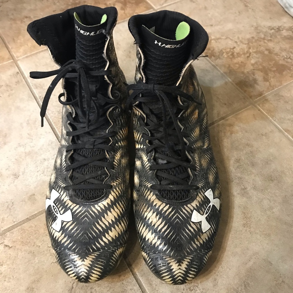 🏈Under Armour Highlight Cleats